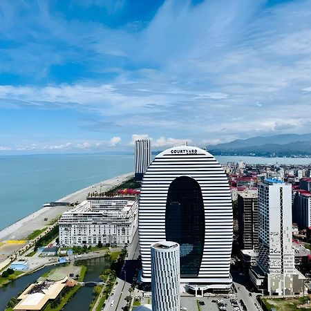Luxury Orbi City Sea View Aparthotel บาทูมิ ภายนอก รูปภาพ
