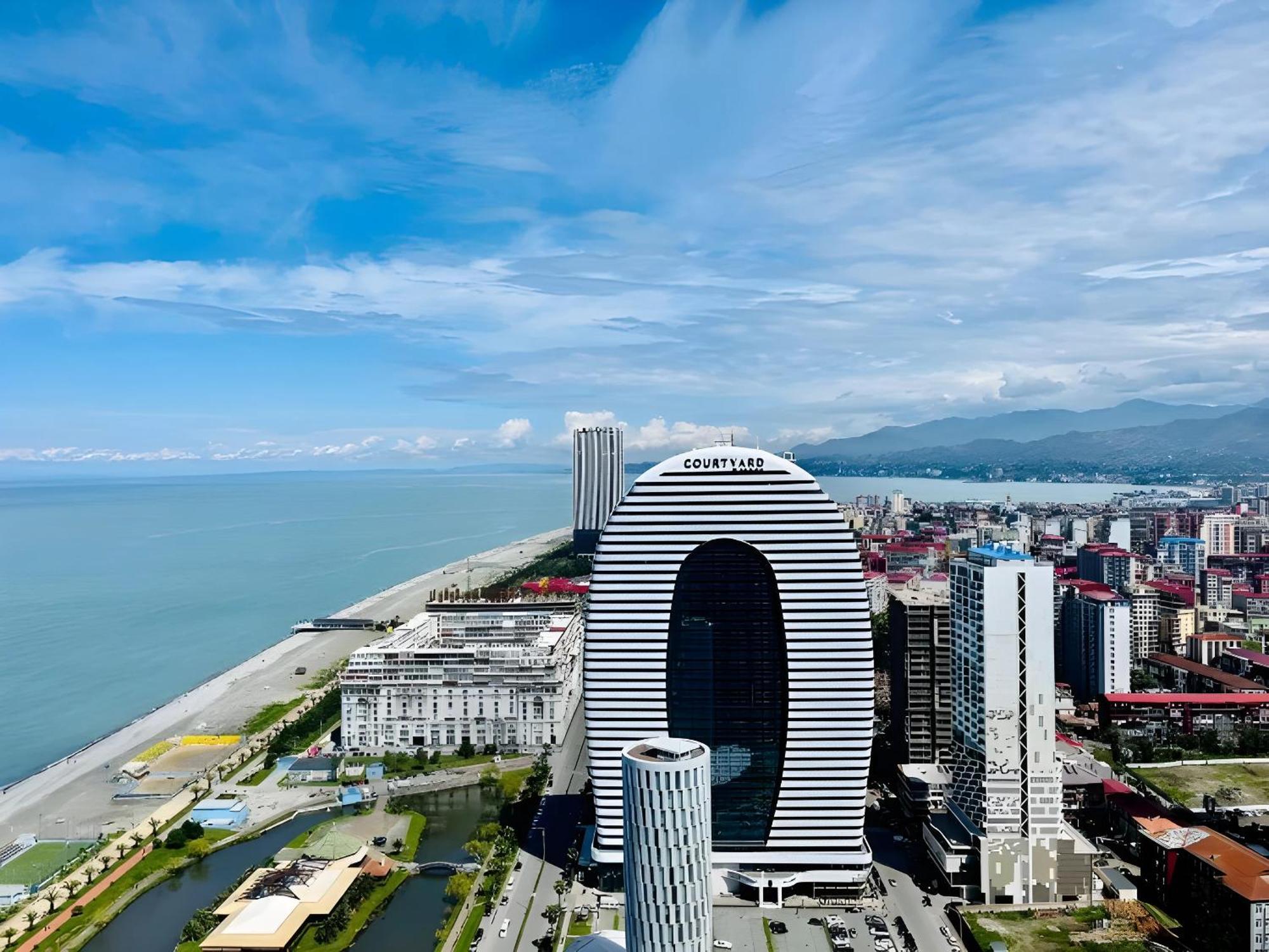 Luxury Orbi City Sea View Aparthotel บาทูมิ ภายนอก รูปภาพ