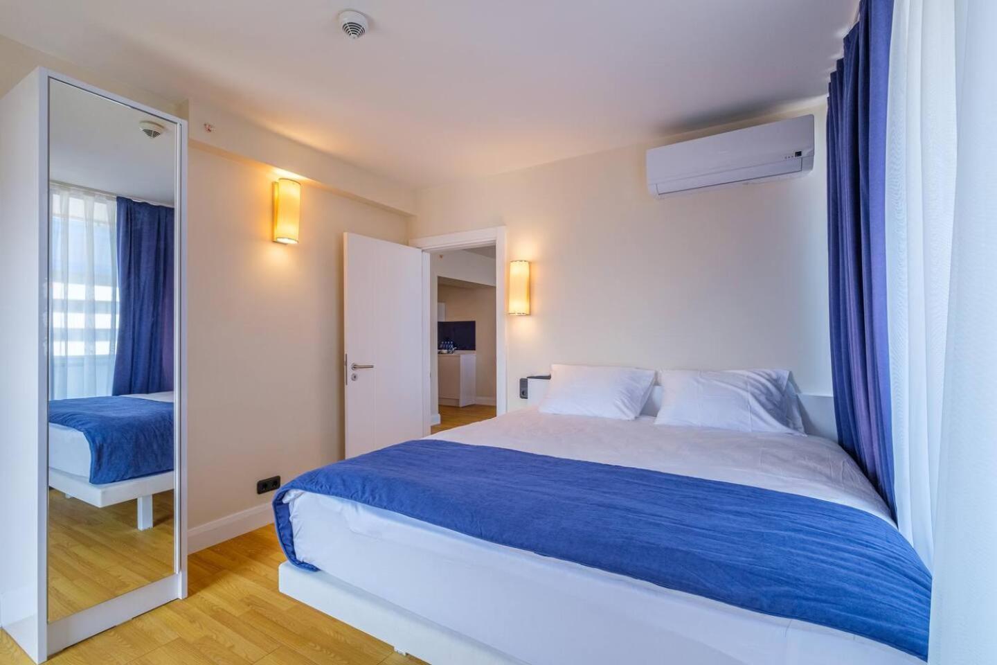 Luxury Orbi City Sea View Aparthotel บาทูมิ ภายนอก รูปภาพ