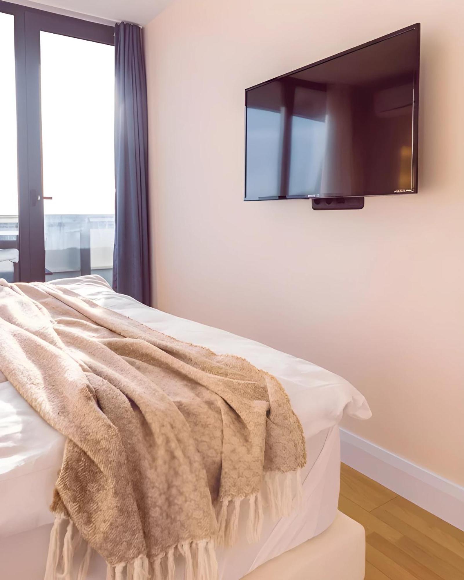 Luxury Orbi City Sea View Aparthotel บาทูมิ ภายนอก รูปภาพ