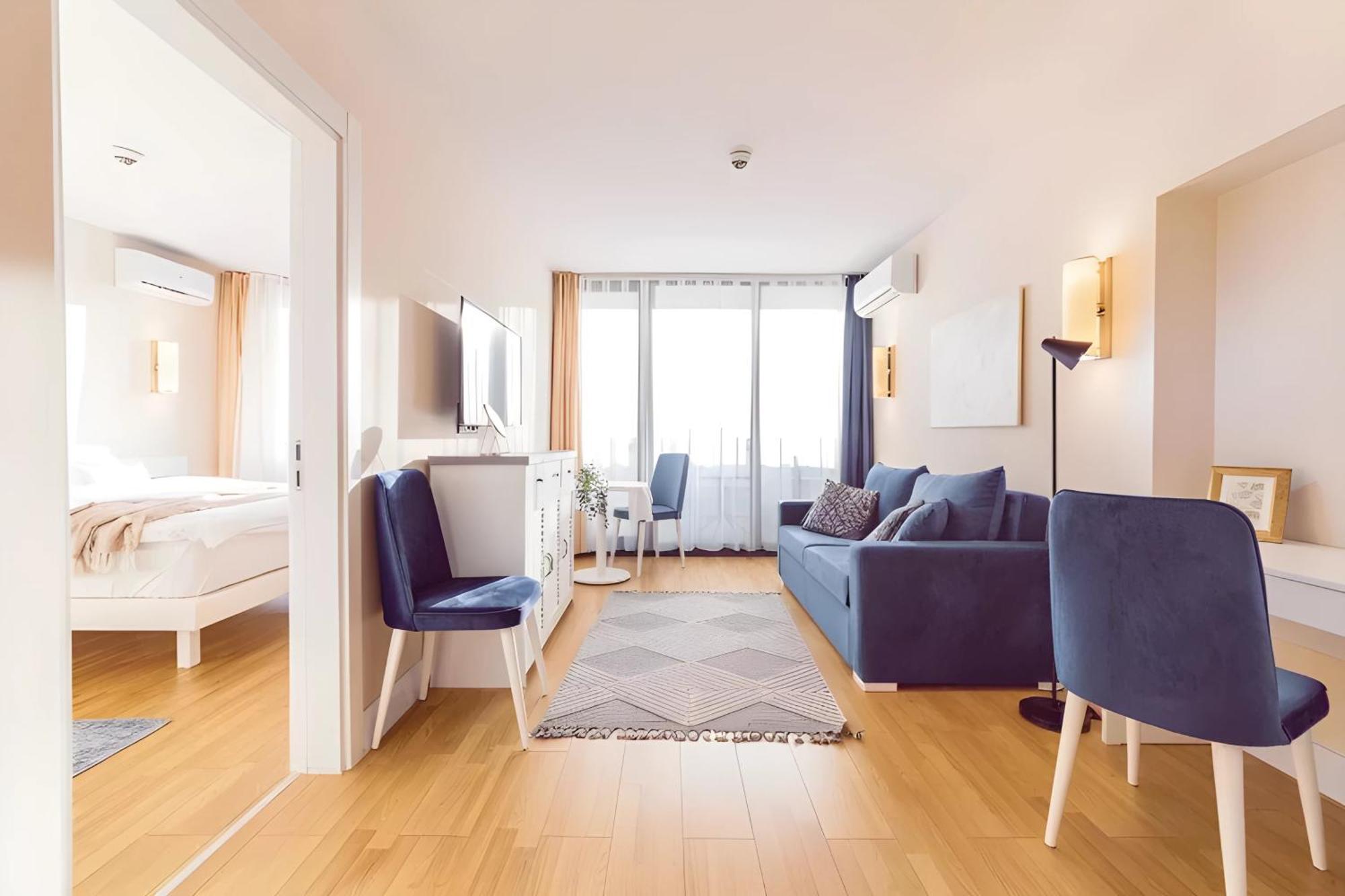 Luxury Orbi City Sea View Aparthotel บาทูมิ ภายนอก รูปภาพ