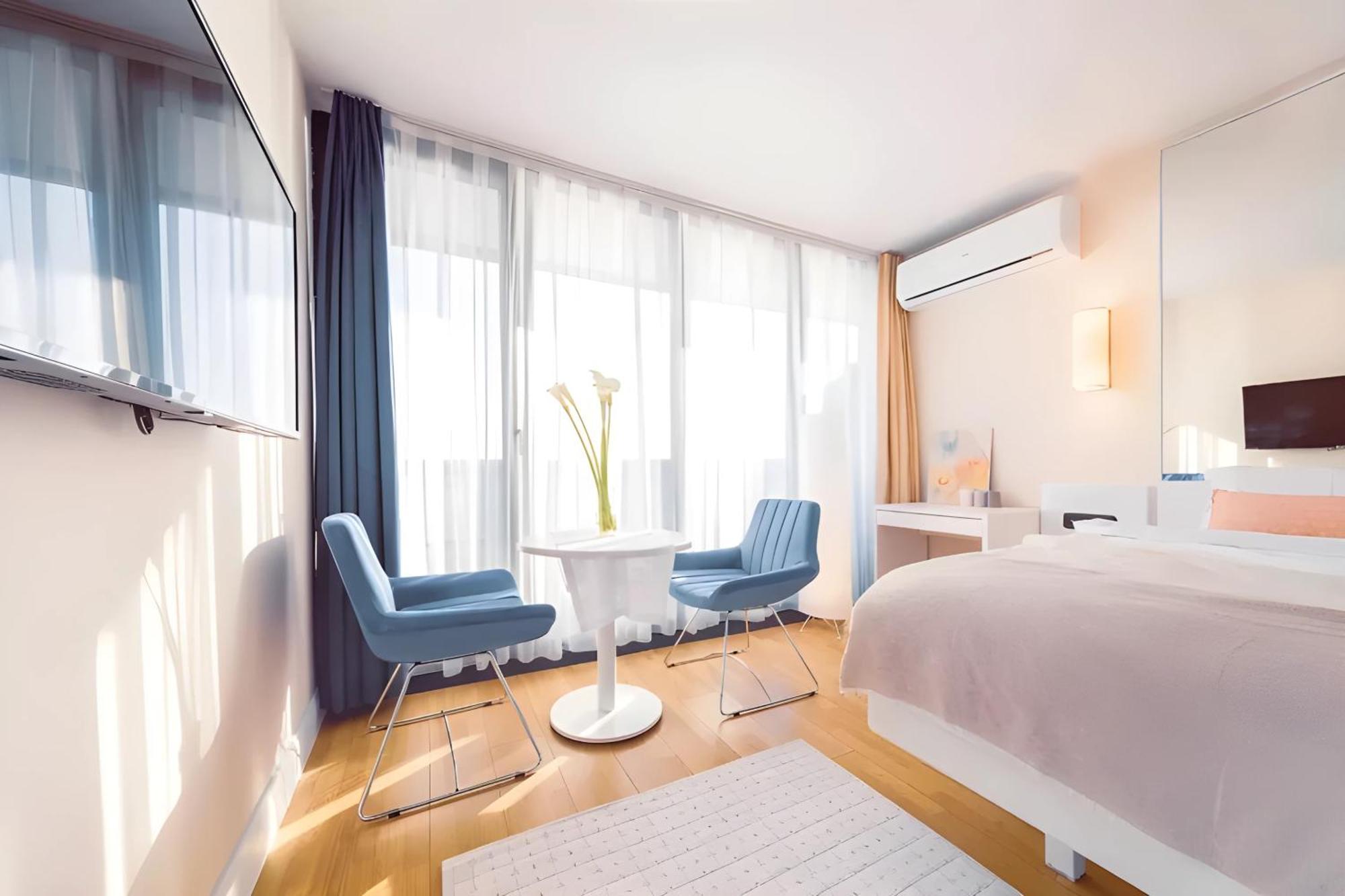Luxury Orbi City Sea View Aparthotel บาทูมิ ภายนอก รูปภาพ
